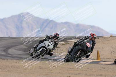 media/Nov-16-2025-Race Pace (Sun) [[8c5fa54630]]/Non Verified Riders (1st 20 Minutes)/6-Turn 12 (2pm)/